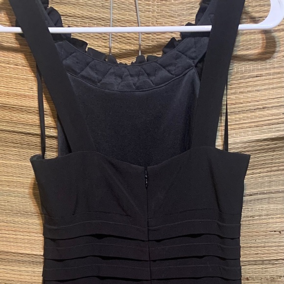 Black/to the knee cocktail dress - Picture 4 of 8